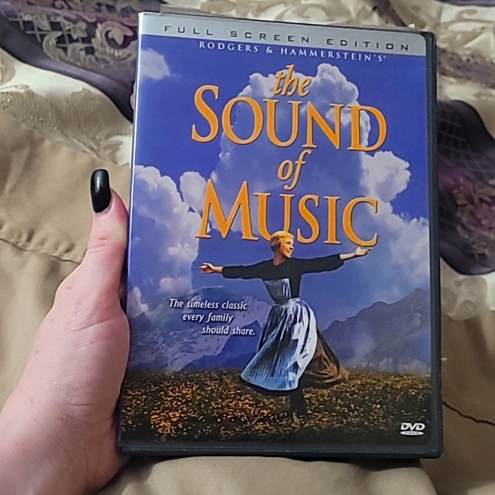 The sound of music dvd with Julie Andrews full screen edition